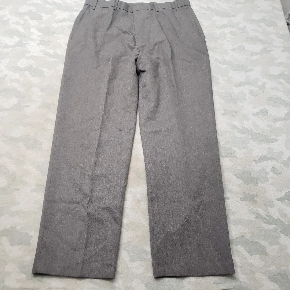 VTG Levi's Strauss & Co. Pants Mens 38x32 Gray Pockets Flat Front